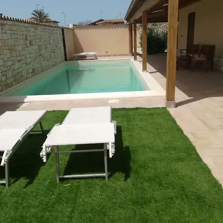 Πανσιόν A Due Passi Dal Sole 3*