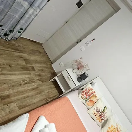 A Due Passi Dal Sole 게스트하우스 4*