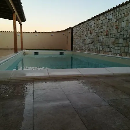 A Due Passi Dal Sole 게스트하우스 4*